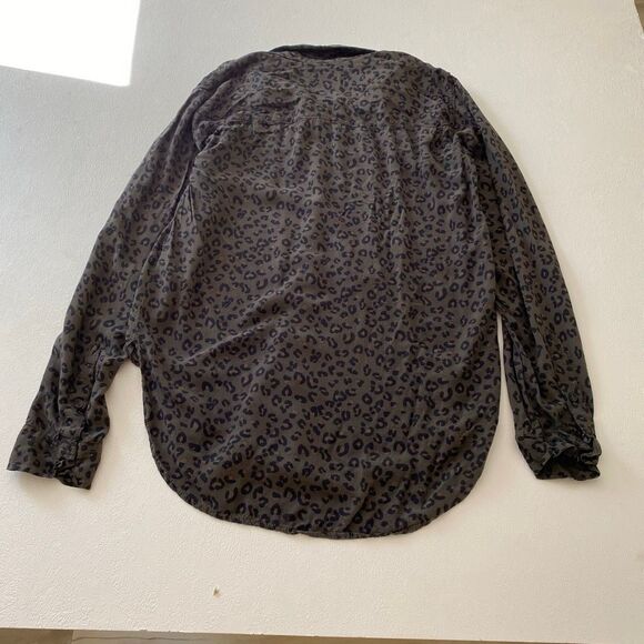 Abercrombie & Fitch Leopard Print Button Down Shirt Women’s Small - Picture 2 of 9
